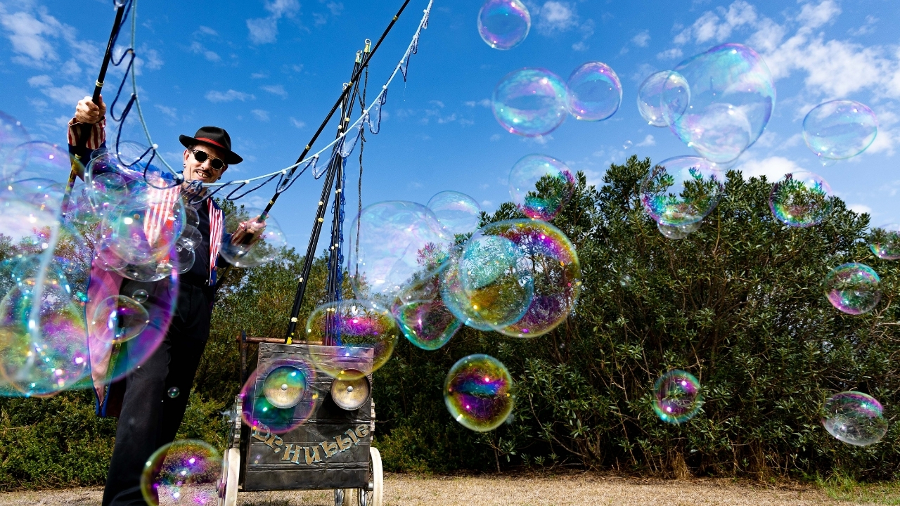 Dr Hubbles Bubbles, ROAM Geelong
