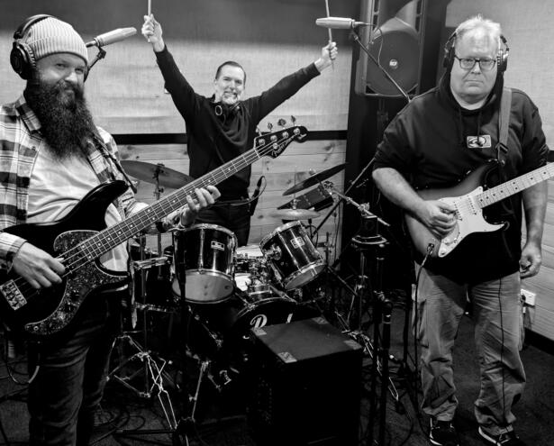 Matt Bonner Lost In Transmission Tricicular