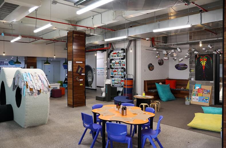 Museum-of-modern-fart-room-display (1)