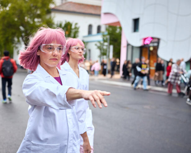 Bloom Dept. - Blink Dance Theatre. Photography: Peter Foster